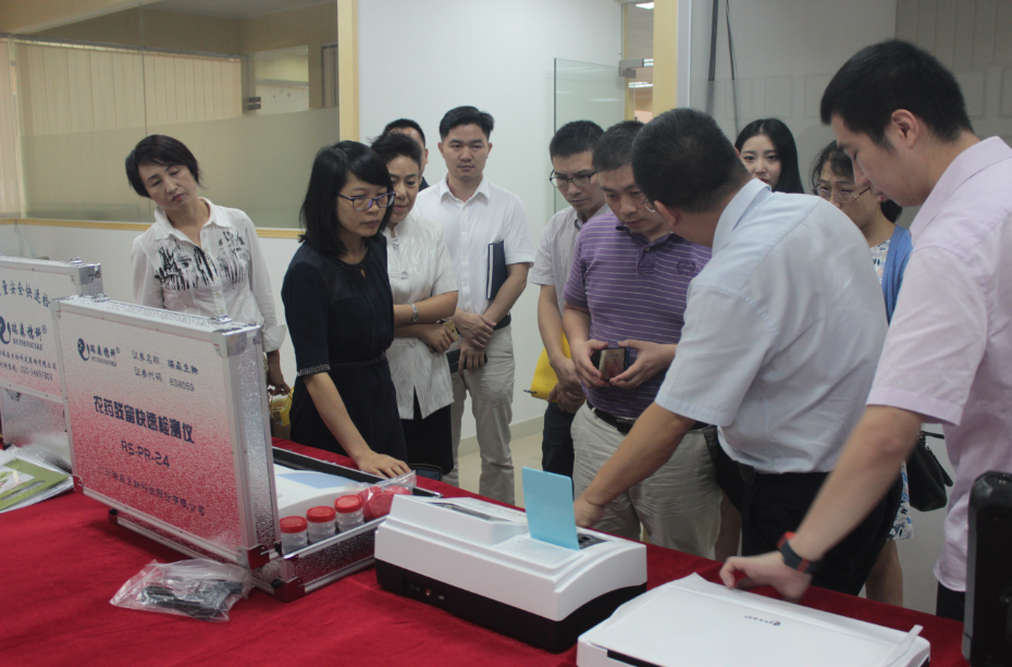 佛山市南海區(qū)食品藥品監(jiān)督管理局領導一行蒞臨我司調(diào)研